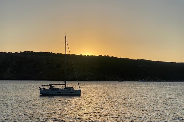 Breakfast at Sunrise in Menorca - Private Guide