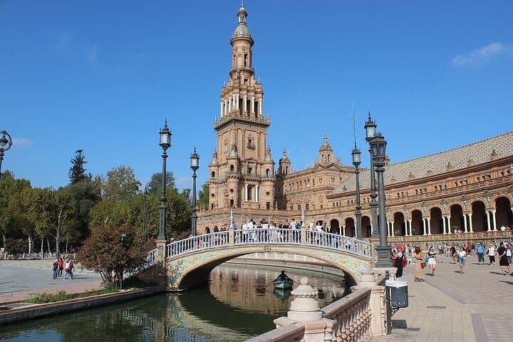 Kid-Friendly Seville City Private Guided Tour for Families
