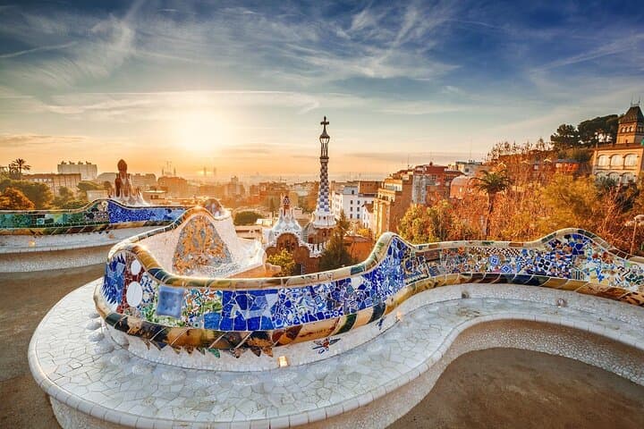 Park Güell Guided Tour in Barcelona + Ebook