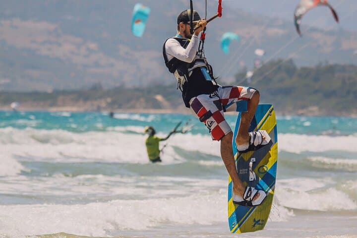 Private Kitesurfing lessons (adapted to every level)