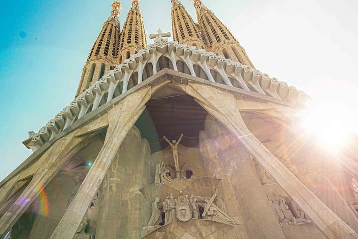Lights and Shadows of the Sagrada Familia With Ticket And Guide