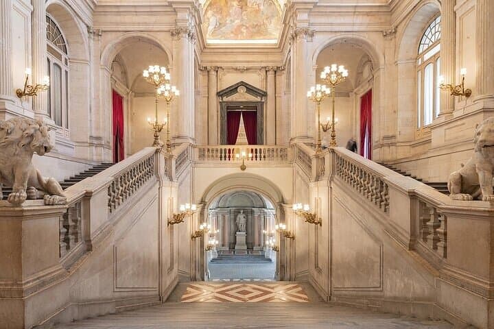 Guided Tour in Madrid's Royal Palace + Ebook