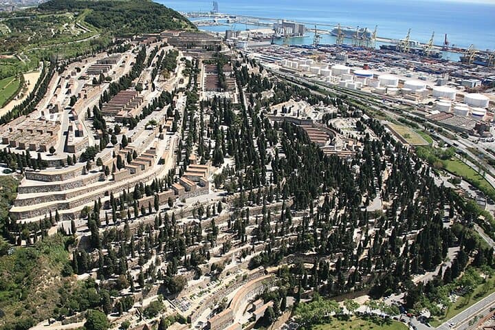 Birds-eye view of the 
Cemetery on the side of the mountain of Montjuic