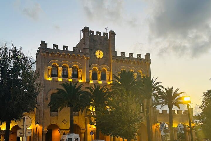 Private Guided Tour of Ciutadella with Tasting