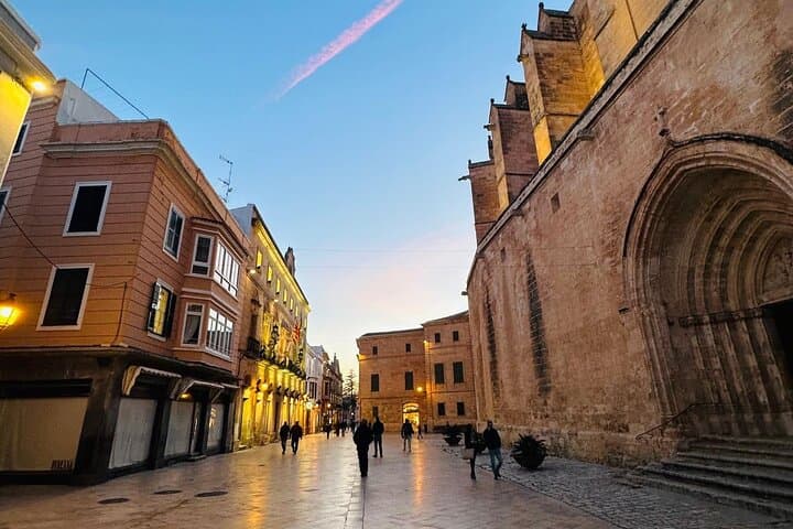 Private Guided Tour of Ciutadella with Tasting