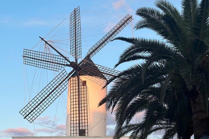 Private Guided Tour of Ciutadella with Tasting