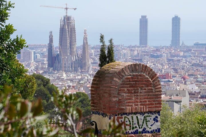Sagrada Familia & Park Guell Guided Tour with Skip The Line