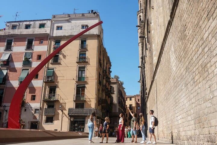 Meeting point at the Fossar de les Moreres
