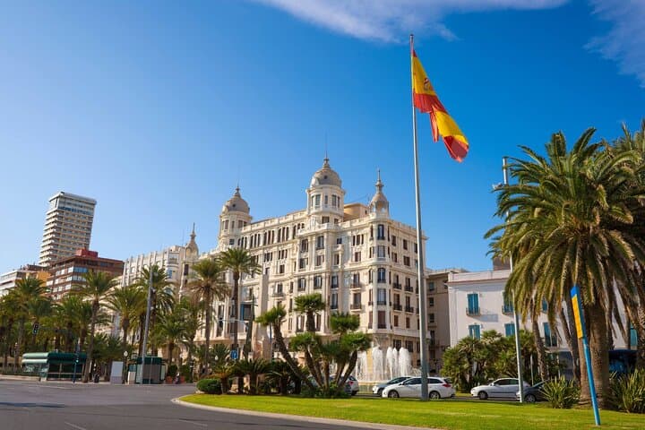 Walking Tour of Alicante: 12 Hidden Gems with a Local Guide