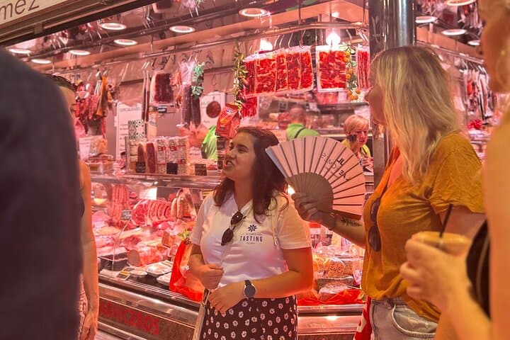 Alicante Paella Cooking Class, Tapas, Drinks & Central Market