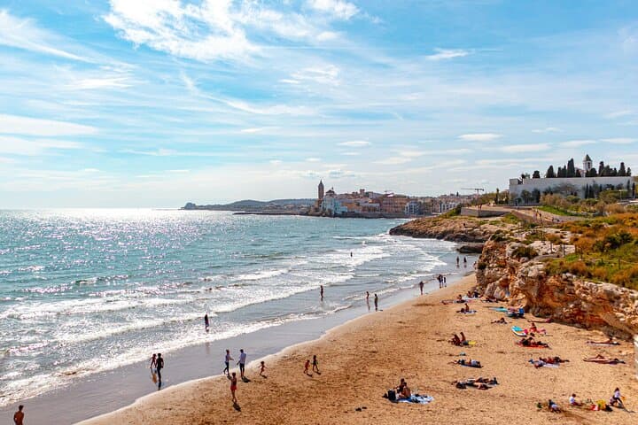 Cultural coastal trip with winery visit from Barcelona