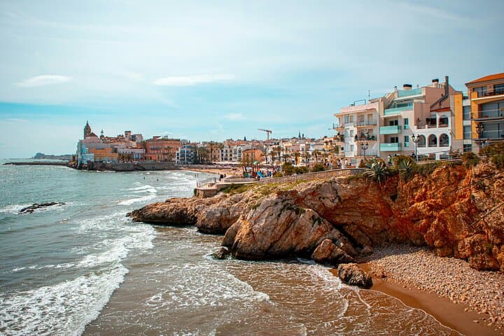 Cultural coastal trip with winery visit from Barcelona