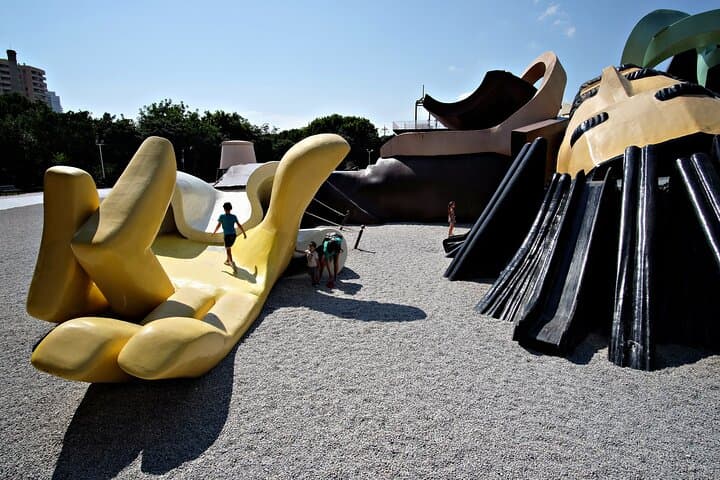 Valencia Private Family Tour with Churros, Parks & Science Museum