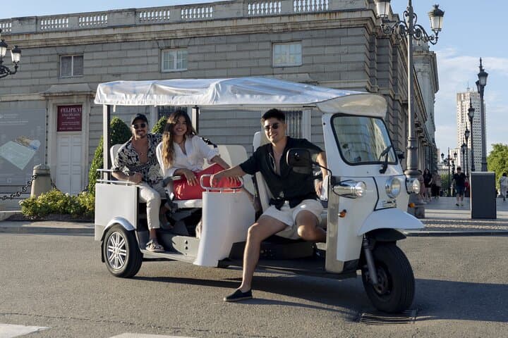 "Madrid: Panoramic views in Tuk Tuk with pickup available"