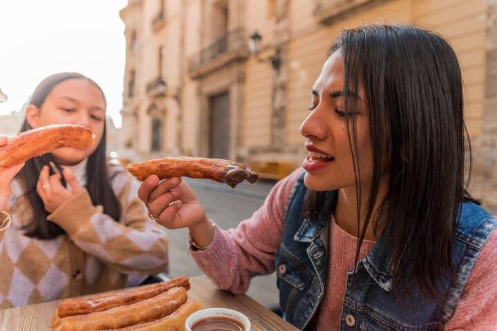 Valencia Private Family Tour with Churros, Parks & Science Museum