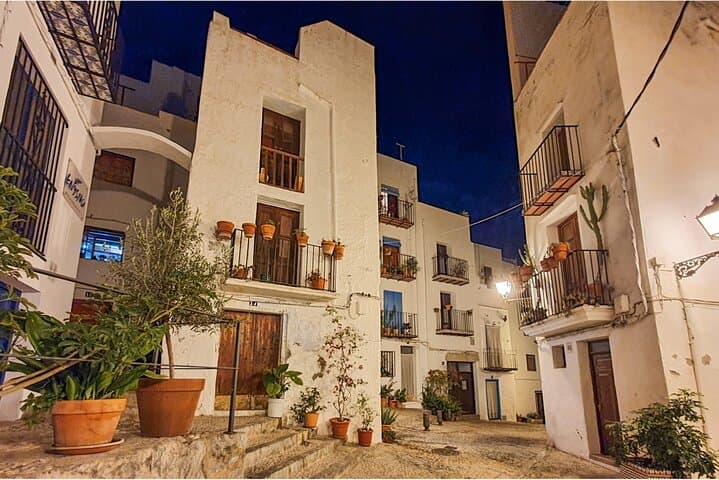 Secrets of Peñíscola Night Tour