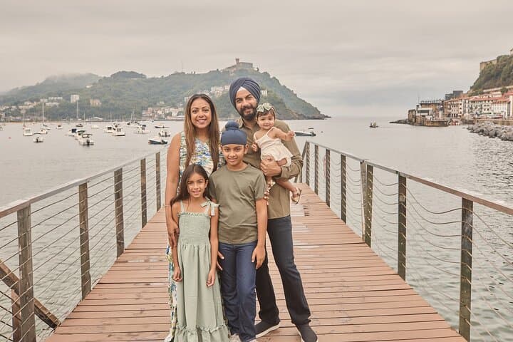 Private Photo Session with a Professional in San Sebastián