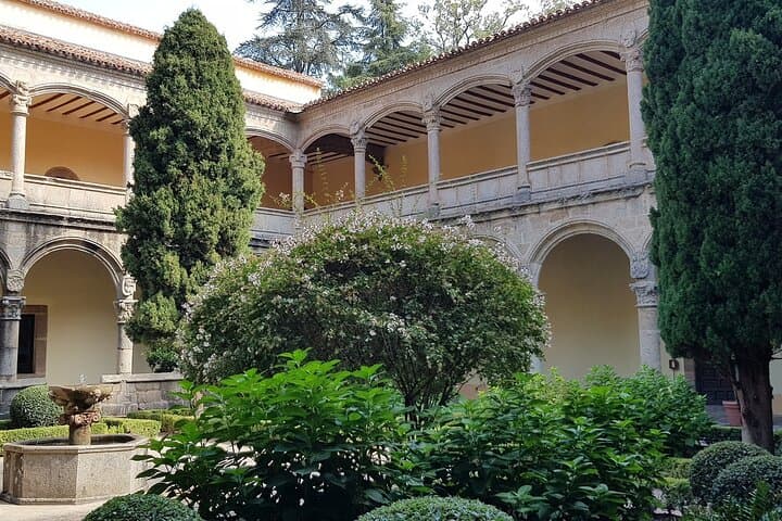 Discover Plasencia - Cathedral, City Walls, Aqueduct & Old Town
