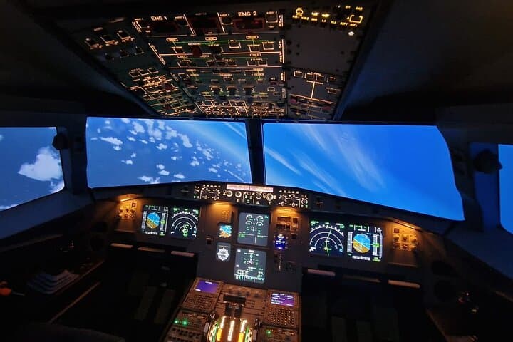 Become an Airline Pilot for a Day – A320 Simulator in Seville