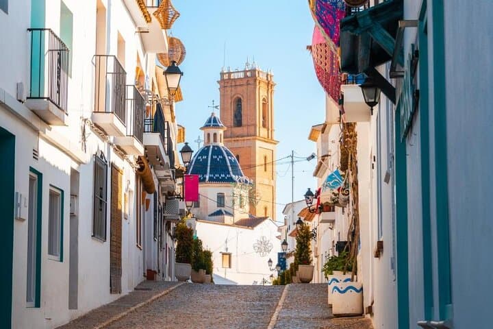 Guadalest, Altea & Algar Waterfalls Day Trip from Calpe