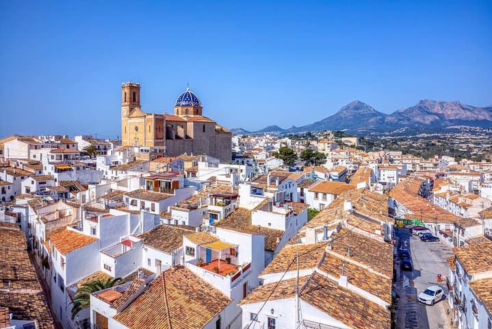 Guadalest, Altea & Algar Waterfalls Day Trip from Calpe
