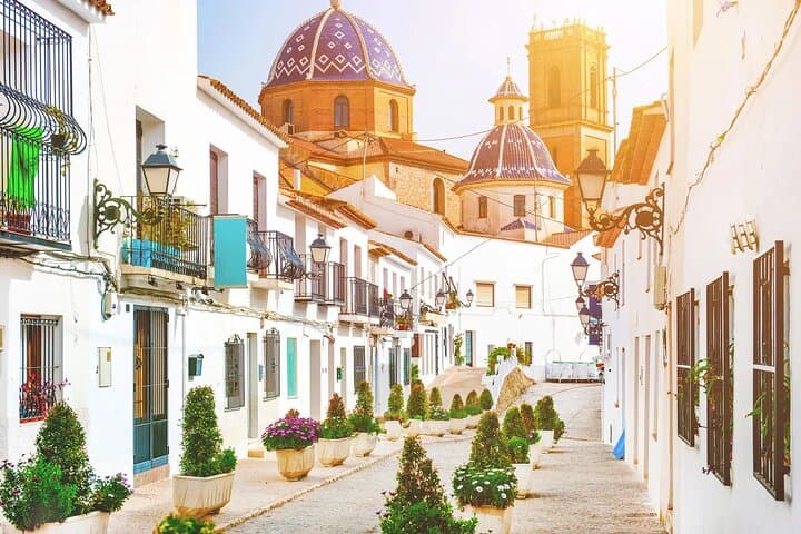 Guadalest, Altea & Algar Waterfalls Day Trip from Calpe