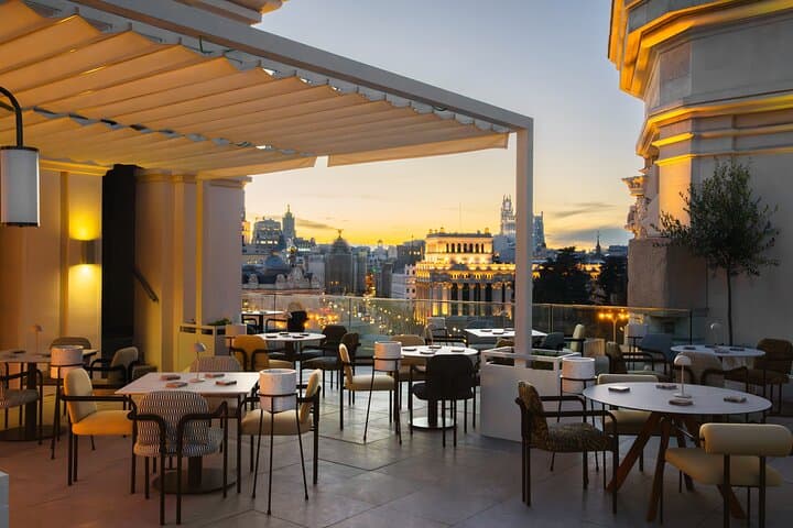 Prado Museum Visit & Rooftop Drinks Private Tour