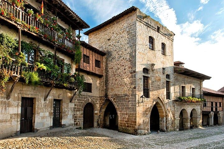 Santander: The Caprice of Gaudí, Santillana and Redwood Forest