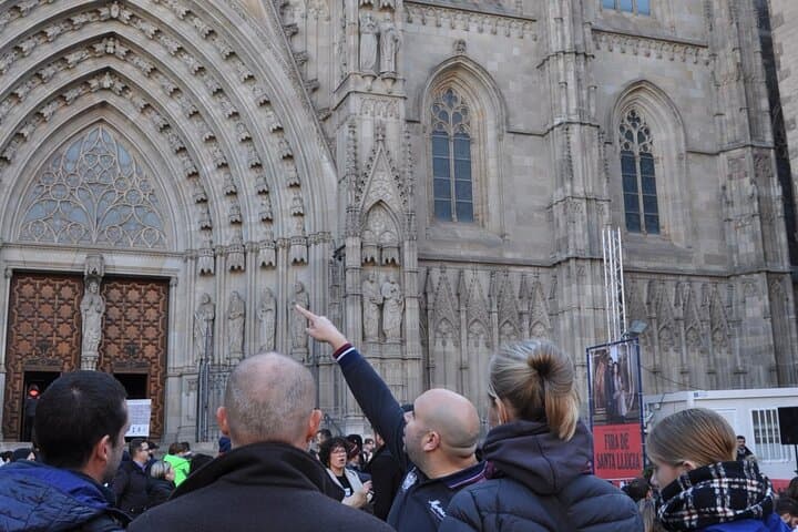 Walking Tour of Monuments and Hidden Gems of Barcelona