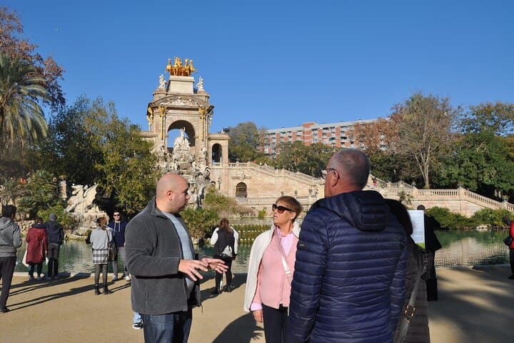 Walking Tour of Monuments and Hidden Gems of Barcelona