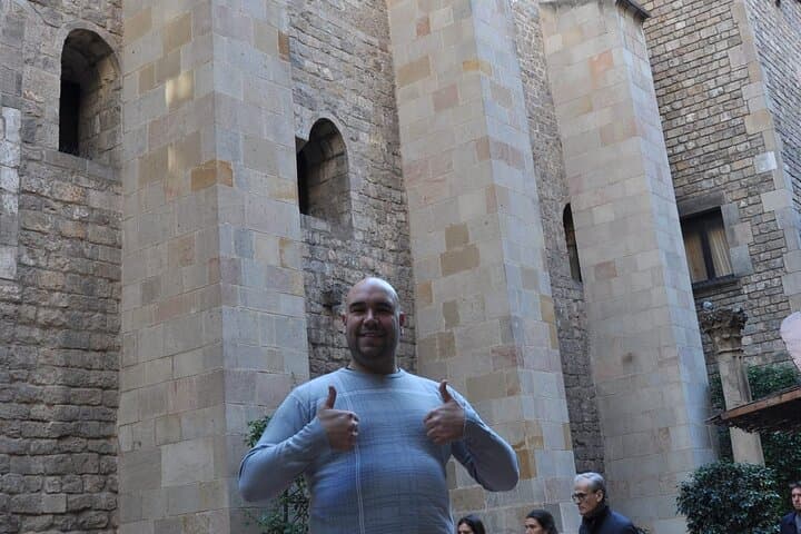 Walking Tour of Monuments and Hidden Gems of Barcelona