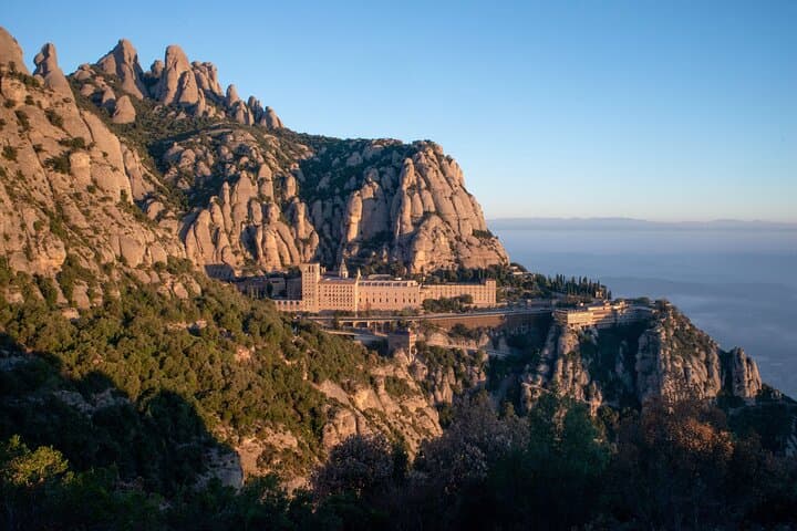Private Montserrat Sunrise Tour and Brunch with Transportation