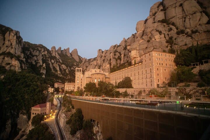 Private Montserrat Sunrise Tour and Brunch with Transportation