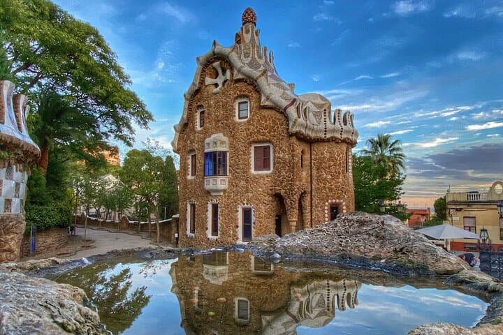 Park Guell Skip the Line Tour in Barcelona
