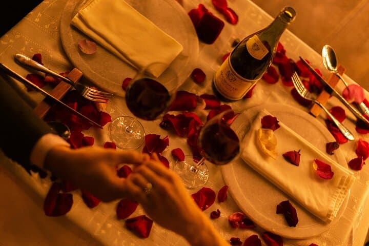 Private Romantic Dinner by Catamaran with Night and Navigation