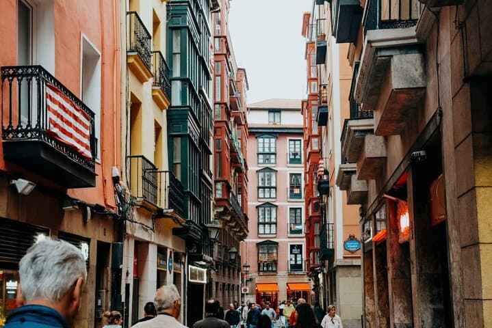 Explore Bilbao's Flavors Mercado de la Ribera and Old Town+ Ebook