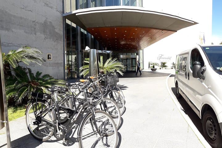 Private Bike or E-bike Tour Starting from your Hotel