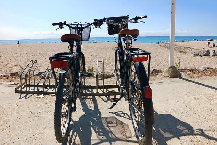 Private Bike or E-bike Tour Starting from your Hotel