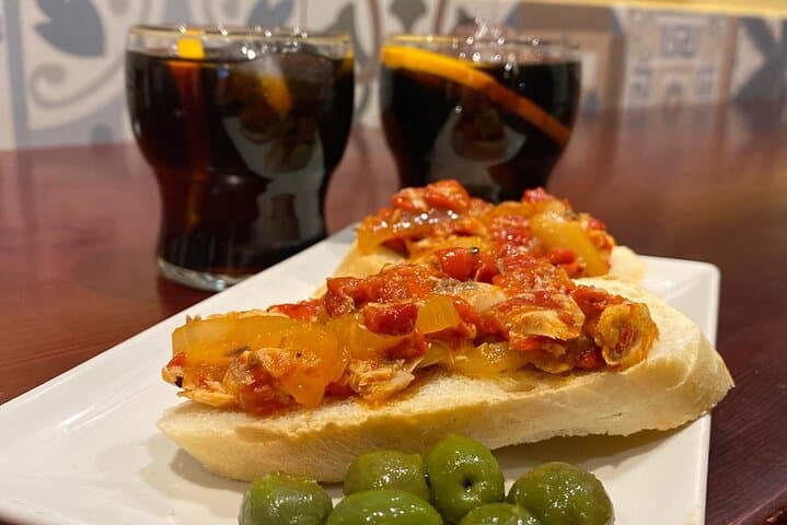 Tapas&Tours with Leo - Tasting Culture and History