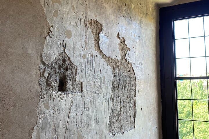Prison and palace lockups.