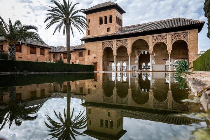 Private Tours Alhambra : Tickets & Tour Guide & Skip-the-Line