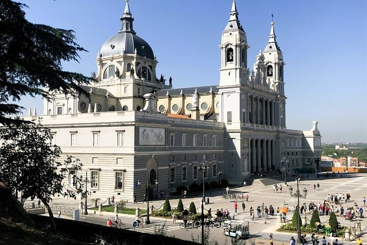 Jewish Madrid and Spanish Inquisition History Private Tour