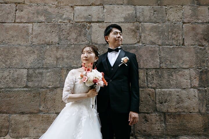 Shine in the Streets of Barcelona: cinematic & candid photos