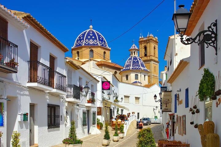Guadalest, Altea & Algar Waterfalls Day Trip from Valencia