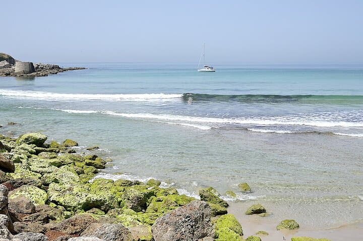 The beach of the lances