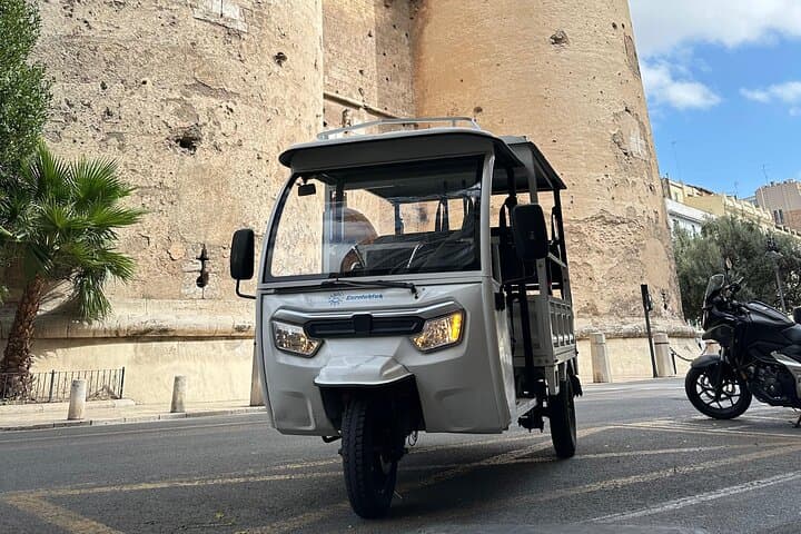tuk tuk in valence