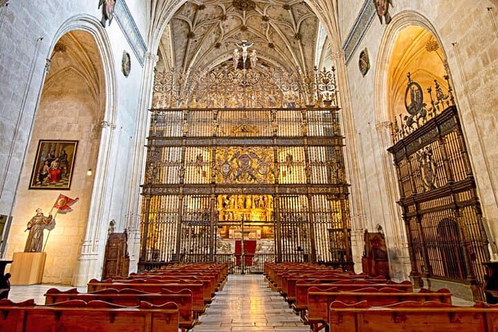 Private visit to Granada Center and Royal Chapel