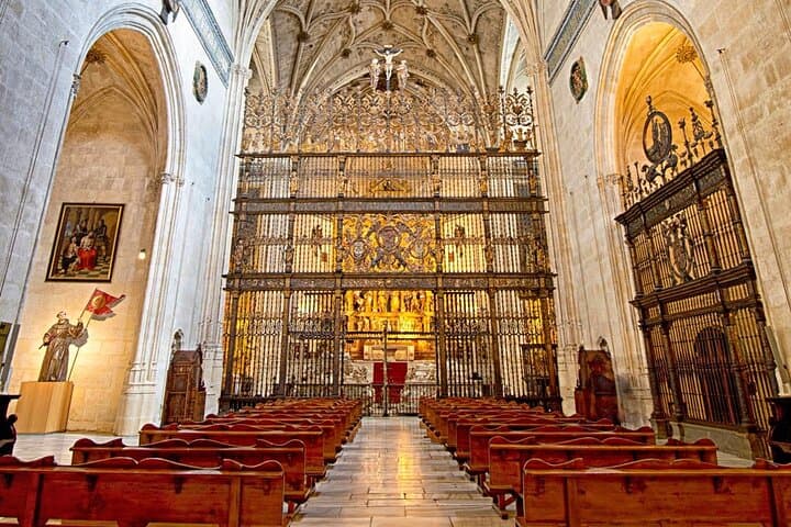 Private Tour to Granada Center and Entrance to Royal Chapel Included