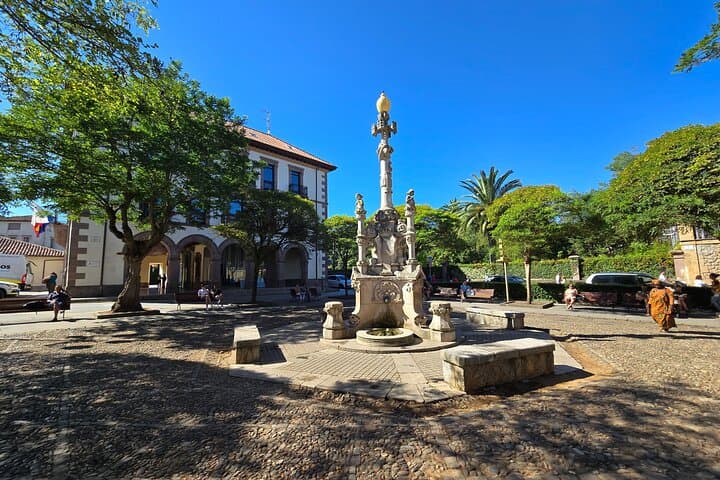 Comillas, architectural gem of Cantabria and the Caprice of Gaudí