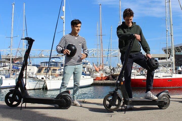 Electric skateboard tour of promenade and parks